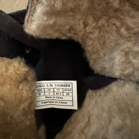 UGG Larus Boots for Men - Picture 6 of 6